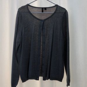 🖤4/$25🖤 Silver sweater